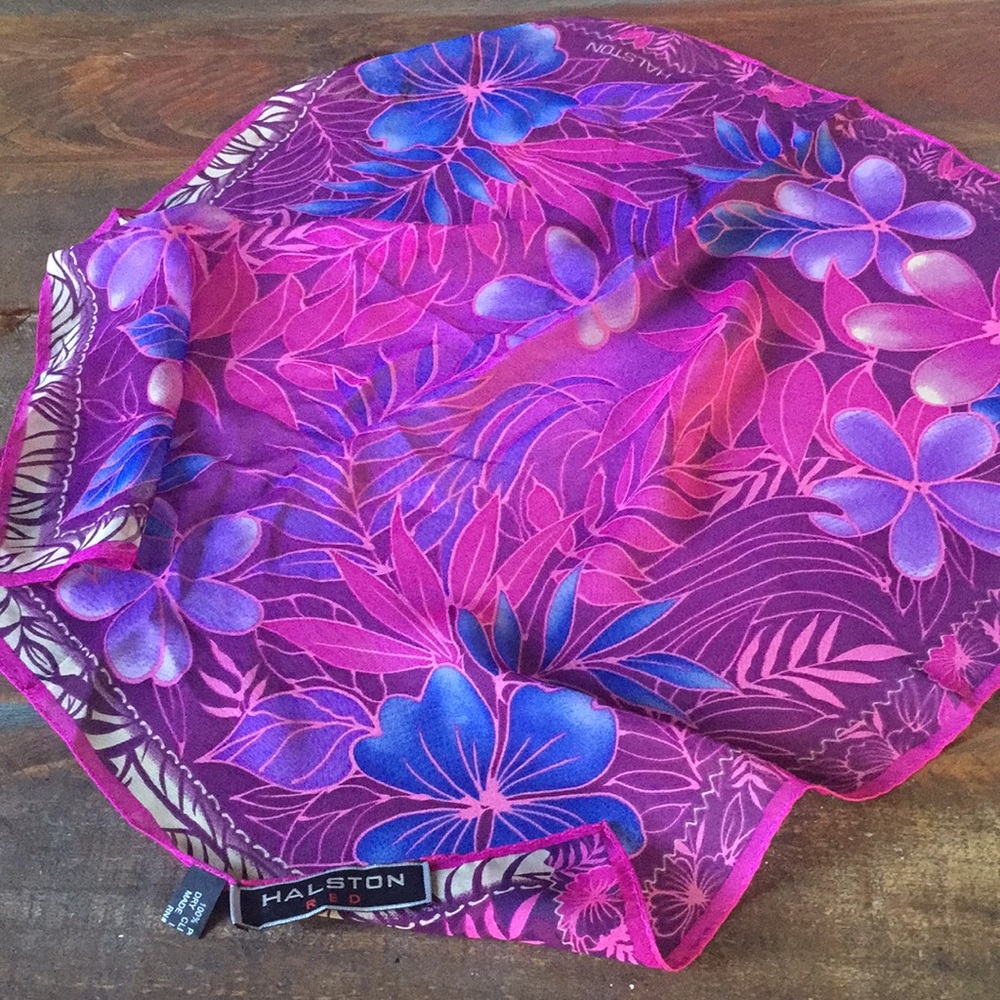 Gorgeous Halston tropical print square scarf